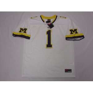   Youth Nike College Football Jersey Size M 10 12 White: Sports