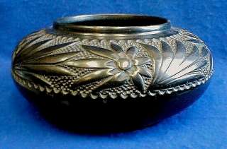 MEXICAN BLACK POTTERY CLAY BOWL VASE WITH 1 CHIP ON RIM  