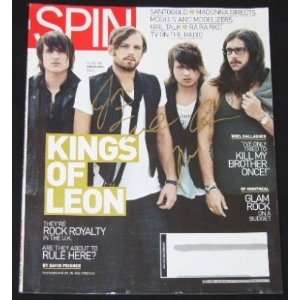  Kings of Leon   Hand Signed In Person Autographed Magazine 