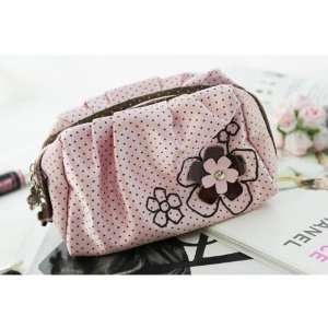  New! Adorable Daisy Love Light Pink Cosmetic Pouch: Beauty