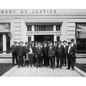  1920 photo Gompers & Grant at Dept. of Justice, Washington 