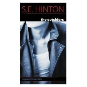 The Outsiders (9780140385724) S. E. Hinton Books