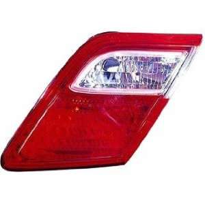  QP T7770 a Toyota Camry Passenger Tail Light Back up Lamp 