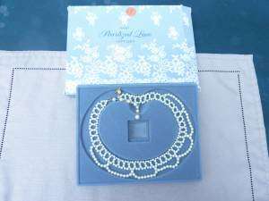 Avon Pearlized Lace necklace in Gift Box Avon 1967 19  