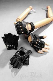 vb HOMME Studded Fighter Leather Gloves 3YO  