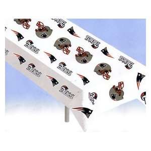  New England Patriots Plastic Table Cover: Sports 