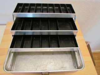 VINTAGE UMCO ALUMINUM TACKLE BOX MODEL 103 A NICE  