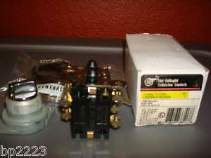 GE CR2940UB203A Oiltight Selector Switch CR2940U201 NEW  