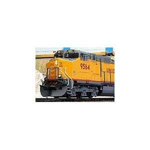  HO RTR C44 9W, UP #9575: Toys & Games