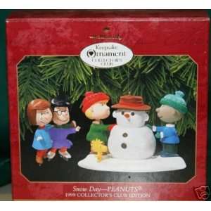  Snow Day Peanuts 1999 Collectors Club Edition Set of 2 