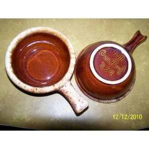  HULL BROWN DRIP/OVEN PROOF/BOWLS(SET OF 2) U.S.A. ON 