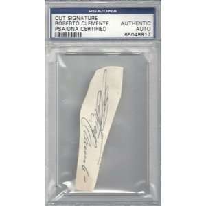  Roberto Clemente Autographed/Hand Signed Cut PSA/DNA 