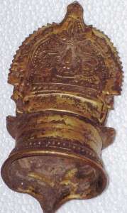 AN OLD & NICE BRASS YONI VOTIVE SHRINE LAMP FROM INDIA.  