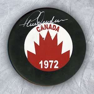  PAUL HENDERSON 1972 Team Canada Autographed Hockey PUCK 