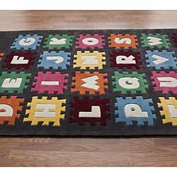 Handmade Alexa Pino Alphabet Kids Rug (5 x 8)  Overstock