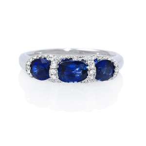 18K WHITE GOLD DIAMOND AND BLUE SAPPHIRE RING  