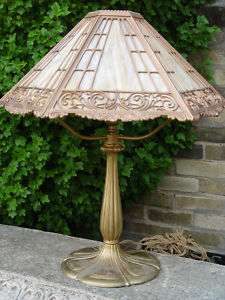 ANTIQUE BRADLY & HUBBARD CARMEL SLAG GLASS TABLE LAMP  