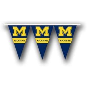  Michigan Wolverines UM 25ft Pennant Banner Flags
