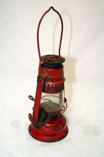 Vintage Winged Wheel No. 350 Red Kerosene Lantern 7.5 inches tall 