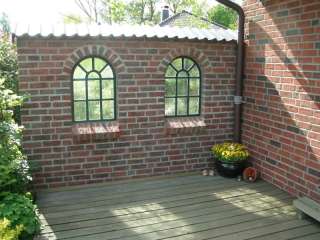 Eisenfenster, westfälisches Stallfenster, f Gartenmauer  