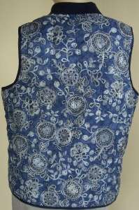   quilted nylon Blue White Ladies outdoor light weight vest small  