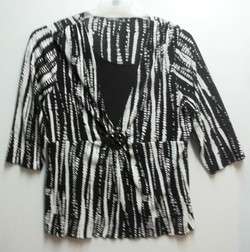 Notations Woman 4x 26 28 new Black White accordian pleat blouse 