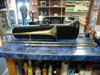 Holton TR602 Student Bb Tenor Trombone & Case  