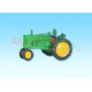  N RTR John Deere Tractor, 50 Series (3) Toys & Games