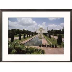  The Taj Mahal in Agra, the final resting place of Shah 